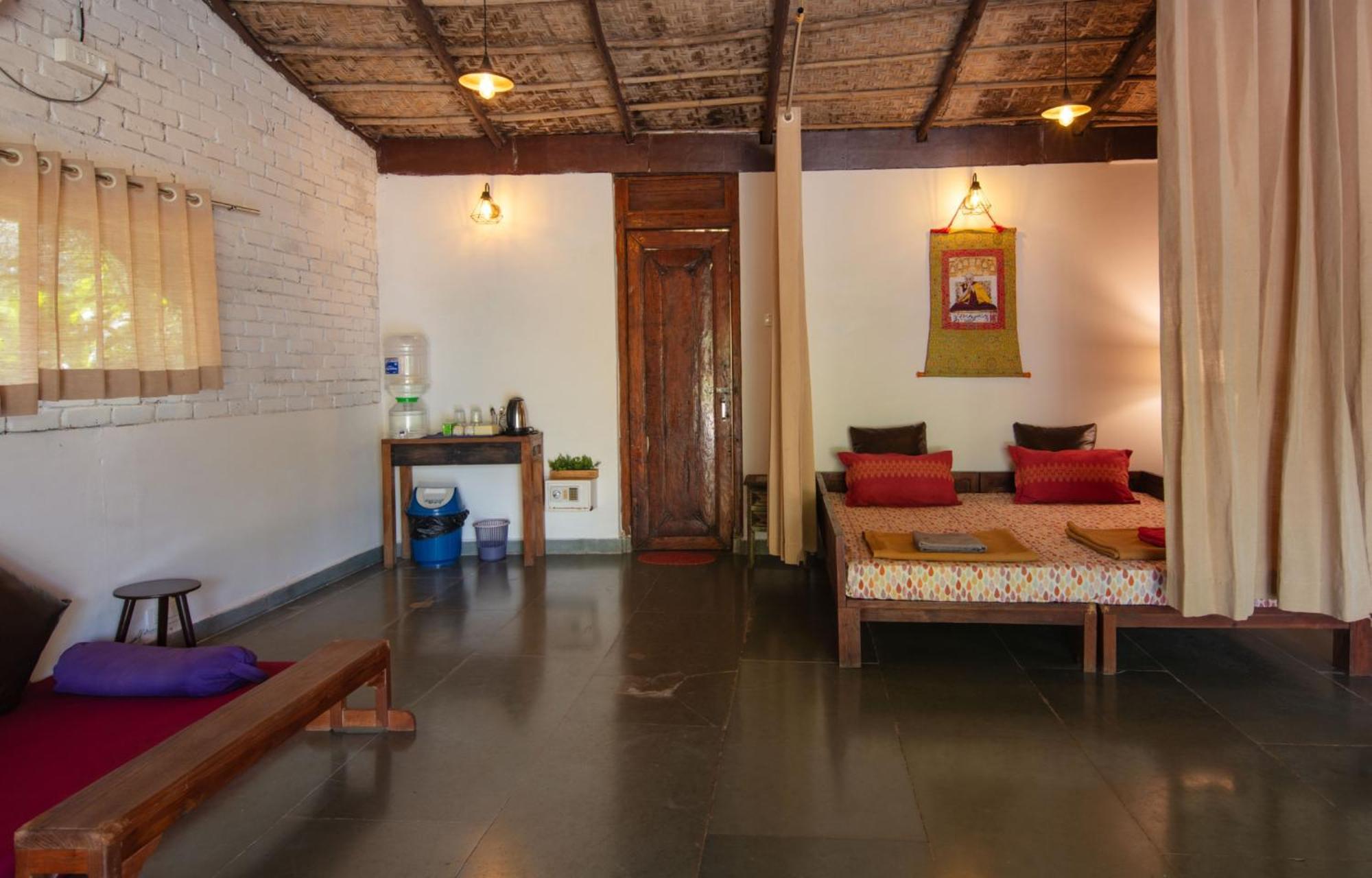 Satori Wellness Cottages I Yoga, Sauna, Ice Bath, Holistic Therapies & More Мандрем Екстер'єр фото