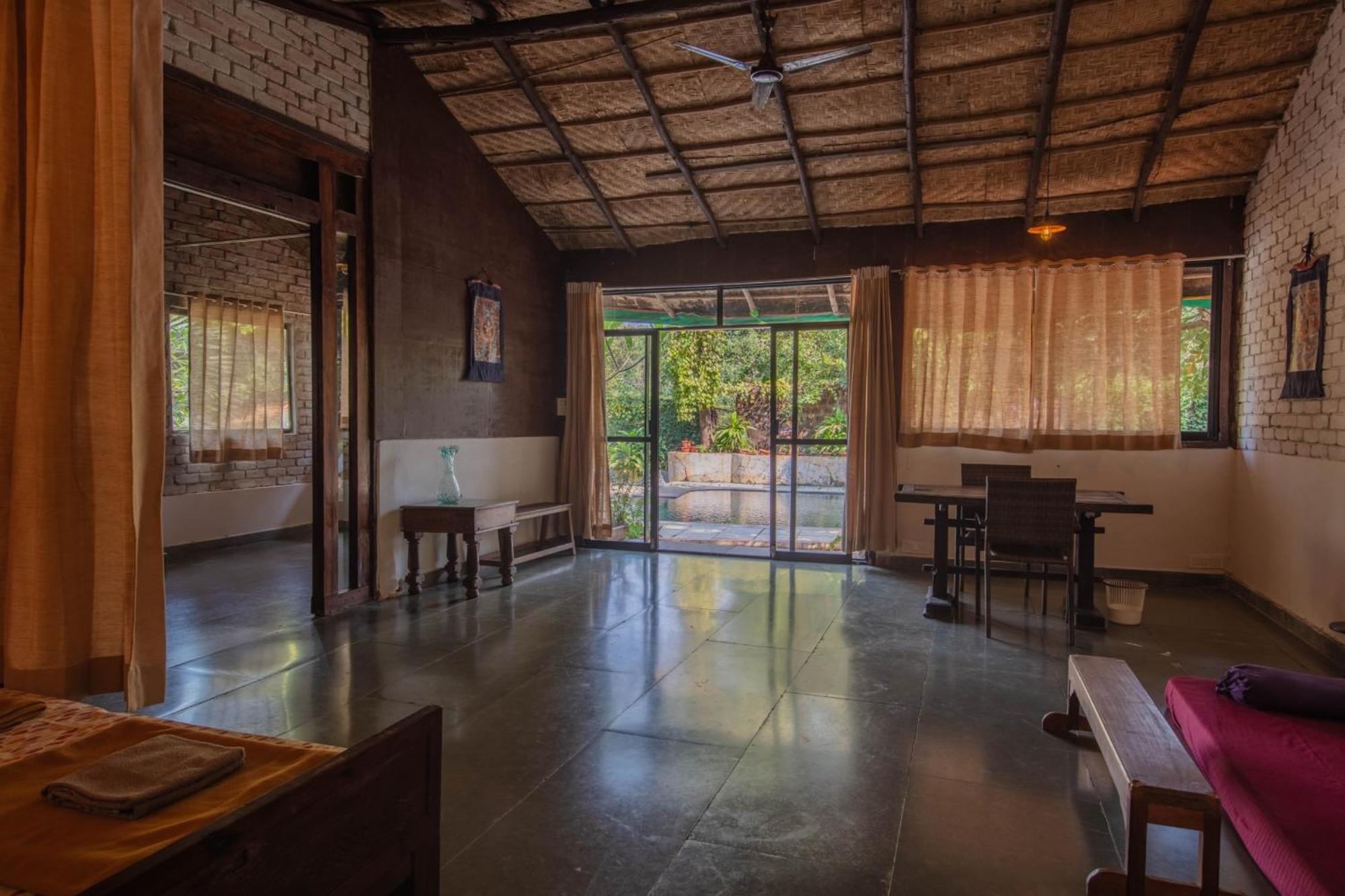 Satori Wellness Cottages I Yoga, Sauna, Ice Bath, Holistic Therapies & More Мандрем Екстер'єр фото
